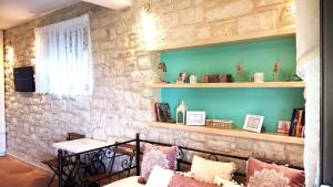 Stone Studio in Nature with view to Corfu town!