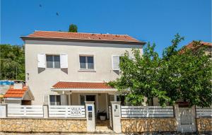 1 Bedroom Nice Home In Rogotin