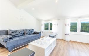 Amazing Home In Turjaci With Wifi