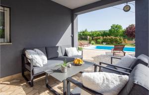 Amazing Home In Turjaci With Wifi