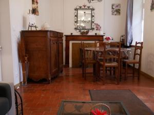 Maisons de vacances Gite Chuelles, 2 pieces, 2 personnes - FR-1-590-24 : photos des chambres