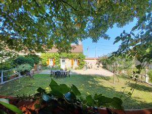 Maisons de vacances Gite Chuelles, 2 pieces, 2 personnes - FR-1-590-24 : photos des chambres