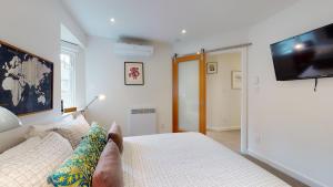2BR in The Gables, Steps to Gondolas, Heated Floors, Private Balcony, Fireplace