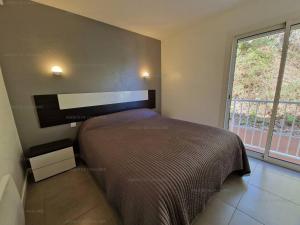 Appartements Appartement T3 a Cavalaire-sur-Mer - Terrasse vue mer et parking - FR-1-100-271 : photos des chambres