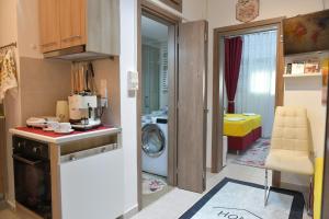 Athens Central Studio fast WiFi Metro Live Football