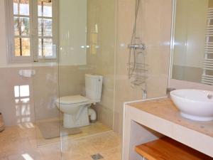 Maisons de vacances Spacious holiday home in Mouans Sartoux with garden : photos des chambres