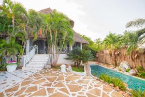 Msambweni Beach House and Private Villas