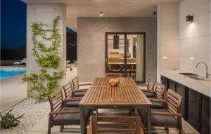 Lovely Home In Barban With Kitchen