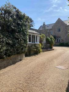 Little holiday cottage in Seaview, minutes walk to beach