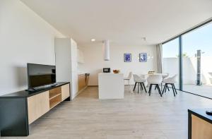 Deluxe sea view Rova Apartment
