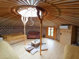 Tentes de luxe Yourte A bourlon : photos des chambres