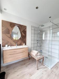 Au Mont Chez Vous #Jacuzzi et Vue Mont-St-Michel#