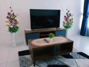 Preferred30 3R2B 7pax Meritus Perai