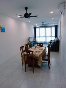Preferred30 3R2B 7pax Meritus Perai