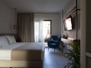 Asimina Suites