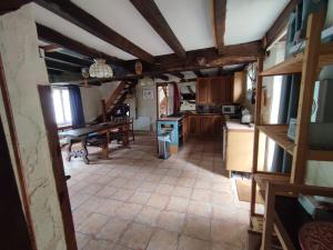 Maisons de vacances Magnifique Moulin au bord d'une riviere, calme absolu, piano : photos des chambres