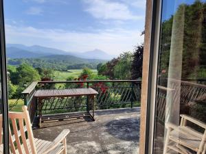 Le Petit Chalet du Hérisson- Gîte et Week-ends - Panorama Unique sur les Pyrénées !!!