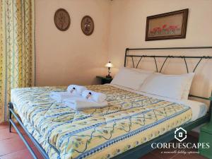 Mira el Mar by Corfuescapes