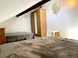 Appartements Superbe appartement T3 duplex, Ax les thermes : photos des chambres