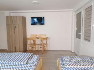 Studio sa francuskim i pomoćnim ležajem - Romansa