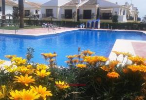 Vera Jardín a 300 metros de la playa