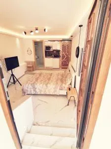 THEASIS 3 - Paradisos