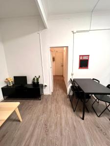 Poble Sec. Excelente ubicación cerca de la playa y de las Ramblas