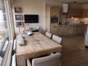 SANS SOUCI’ Bed by the Sea