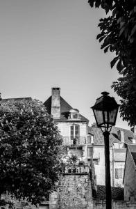 Avenue du Professeur Faurel, F-24290 Montignac, France.