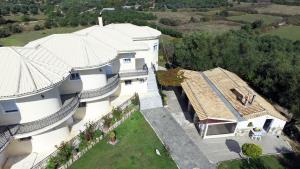 ILEKTRA Apartments Blue & Red