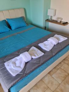 Seaside Apartment in Xilokastro - Thalassa Blue by Booking Kottas