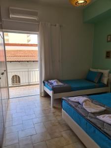 Seaside Apartment in Xilokastro - Thalassa Blue by Booking Kottas