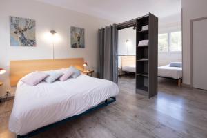 Hotels Hotel Les Rocailles : photos des chambres