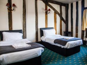 Twin Room with Shared Bathroom room in Old Crown Hotel