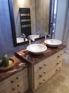 Chambre pour 2 personnes avec salle de bain privée - Tourves