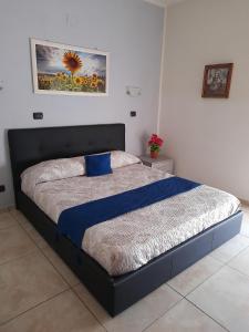 Double Room with Balcony room in Hotel De Rosa