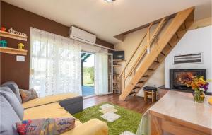 Lovely Home In Kunovac Kupirovacki