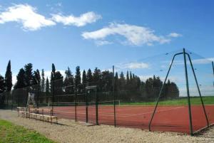 Maisons de vacances Tres Belle rotonde deco Boheme, tennis, parking : photos des chambres