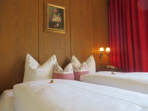 Double Room with Balcony room in Pension Mühlbachhof