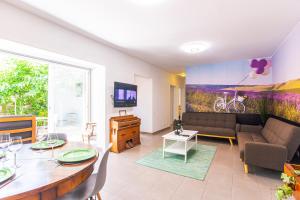 Villas VILLA PROVENCE-SPA&BBQ CENTRE AU CALME- JARDIN - TERRASSES : photos des chambres