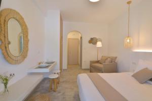 Niriis Studios Aktaia & Glauke Batsi