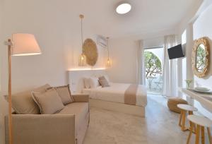 Niriis Studios Aktaia & Glauke Batsi