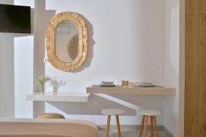 Niriis Studios Aktaia & Glauke Batsi