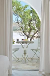 Niriis Studios Aktaia & Glauke Batsi