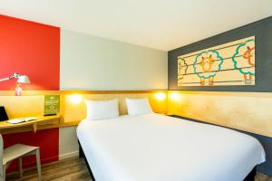 Hotels greet hotel restaurant Angouleme Ouest : photos des chambres