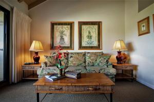 Beautiful 2 Bedroom Oceanview Condo at Maui Kamaole Located at South End of Kihei Adjacent to Wailea Traditional Hawaiian Style - 4hvězdičkové hotely ve městě Wailea