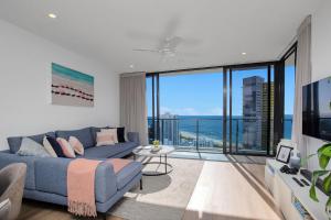 Level 30 Oracle Tower 2 Stunning views and free parking - GC Getaways