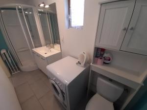 Longère restaurée avec piscine chauffée, terrasse et barbecue à Archigny - FR-1-541-89