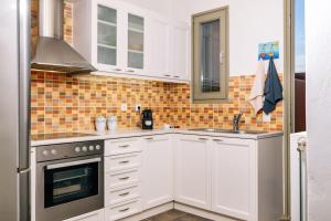 Family Fun in the Infinite Aegean by Neuvel