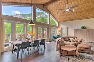 Breathtaking Views Unique Chimney Rock Cottage! - Shumont